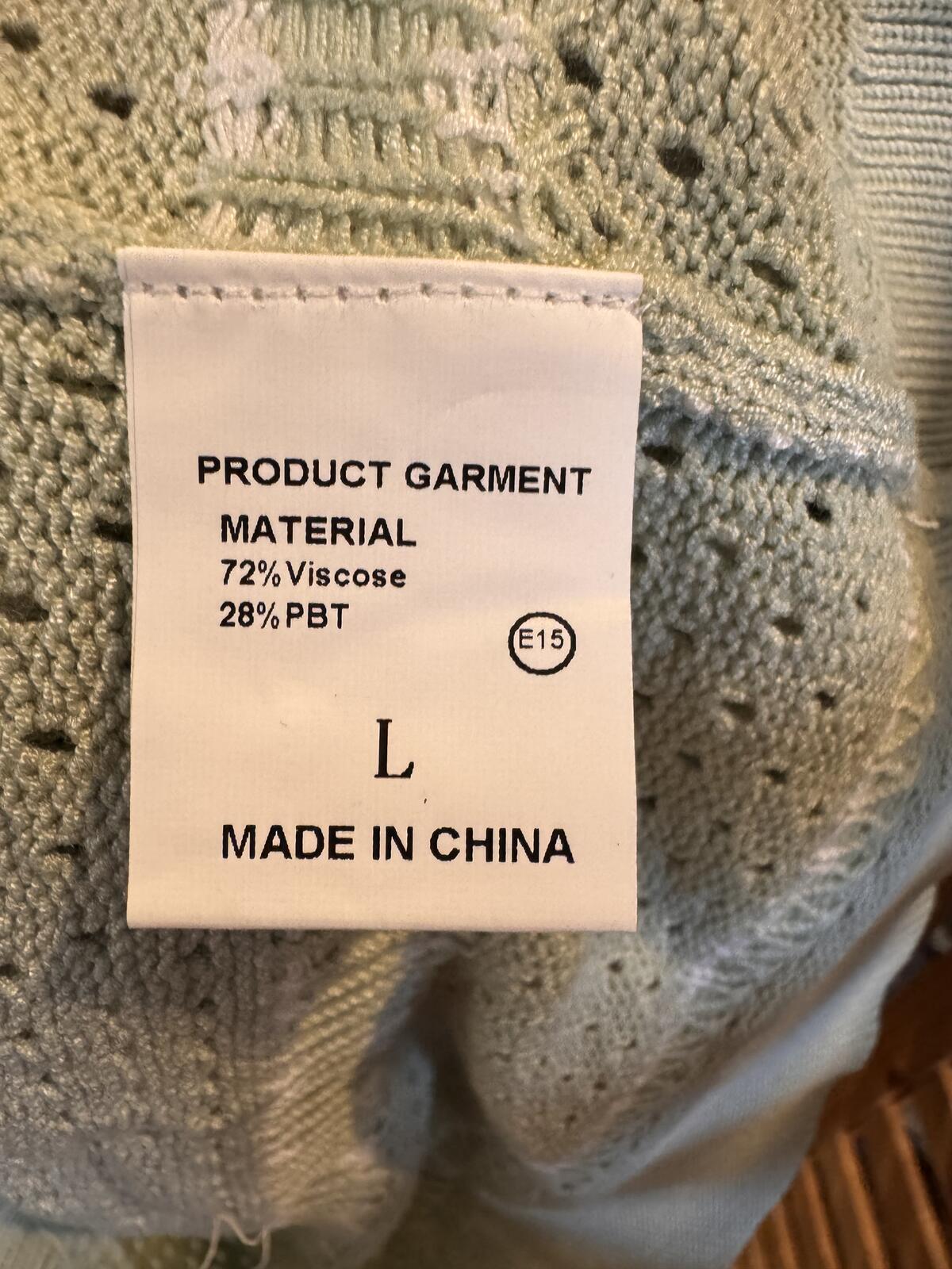 484 NWOT Unbranded Sage Striped Medium 20" PTP Floral Knit Sweater Top R0000484