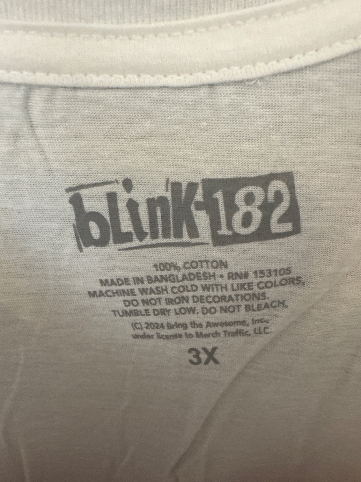 1100 NWOT Blink-182 Graphic 3XL T-Shirt Plus Size 29" PTP Boyfriend Fit A0001100
