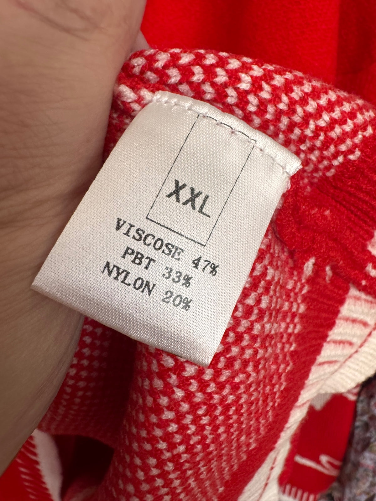 850 Boutique NWOT XXL 27" PTP Red Sweater with White Bow Pattern A0000850