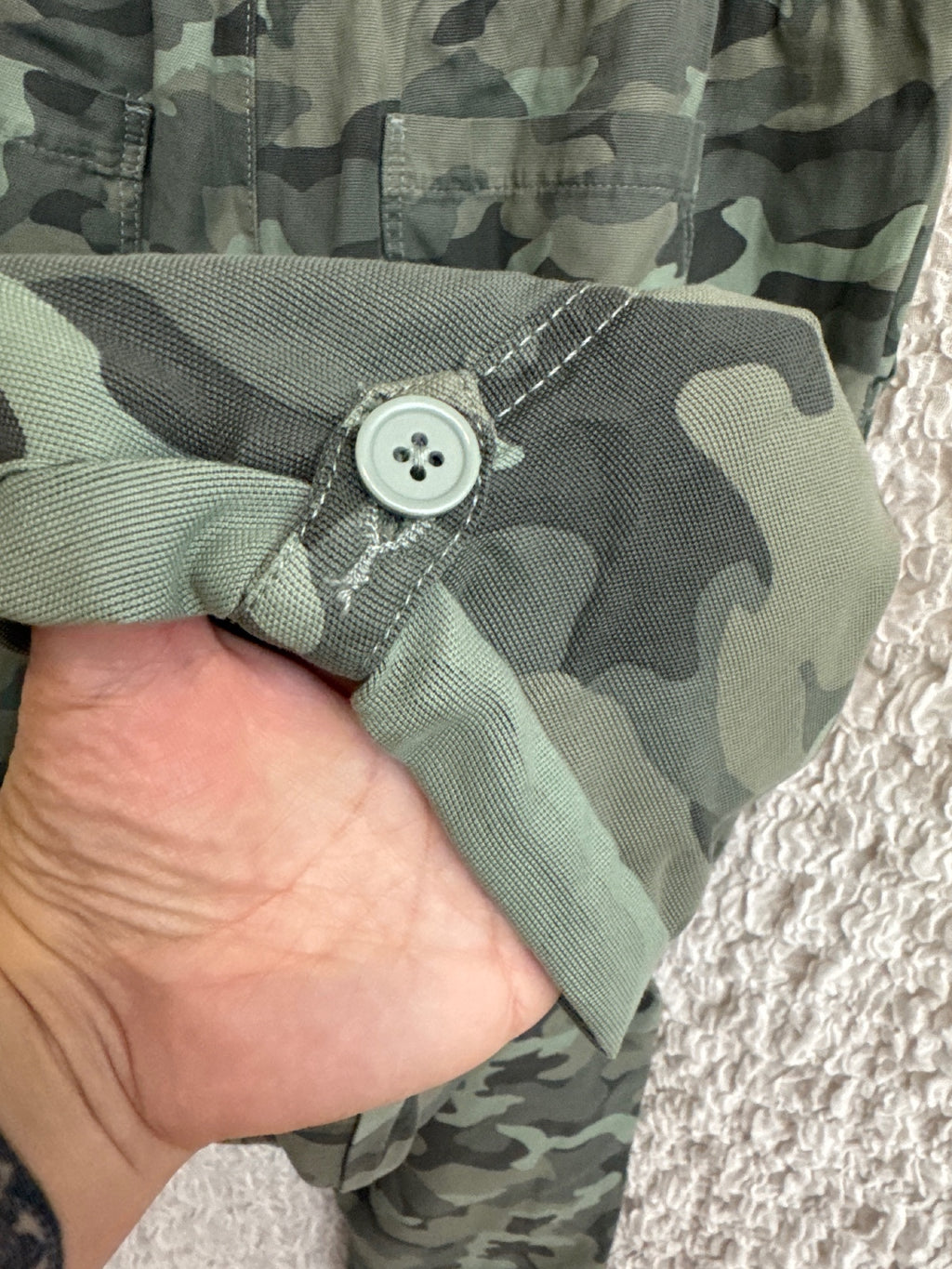 1039 NWT Maurices Plus Size 22W Camo Weekender Drawstring Pants Waist A0001039