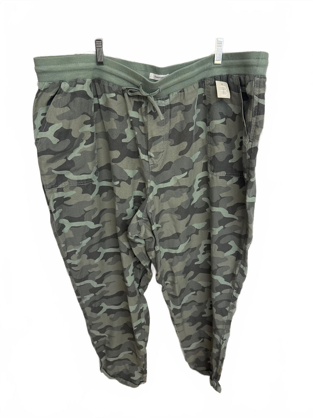 1039 NWT Maurices Plus Size 22W Camo Weekender Drawstring Pants Waist A0001039
