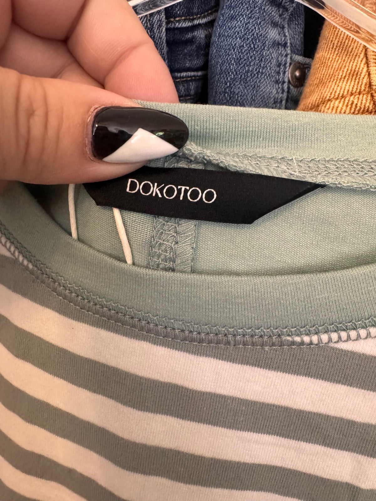 1182 NWT Dokotoo 2XL Soft Stretch Striped Sage Top Cap Sleeve A0001182