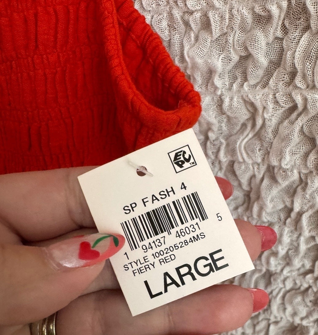 1041 NWT On 34th Large 19-21" PTP Orangish-Red Smocked Crop Tank Top A0001041