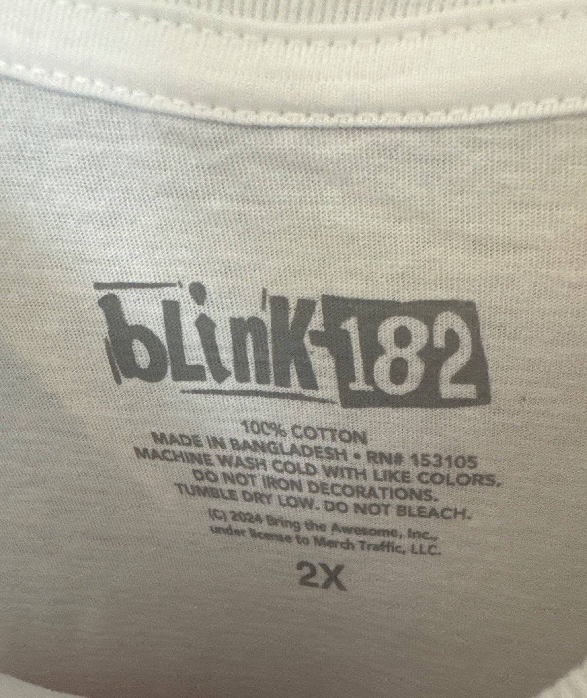 1098 NWT Blink-182 Graphic 2XL T-Shirt Plus Size 26" PTP Boyfriend Fit A0001098